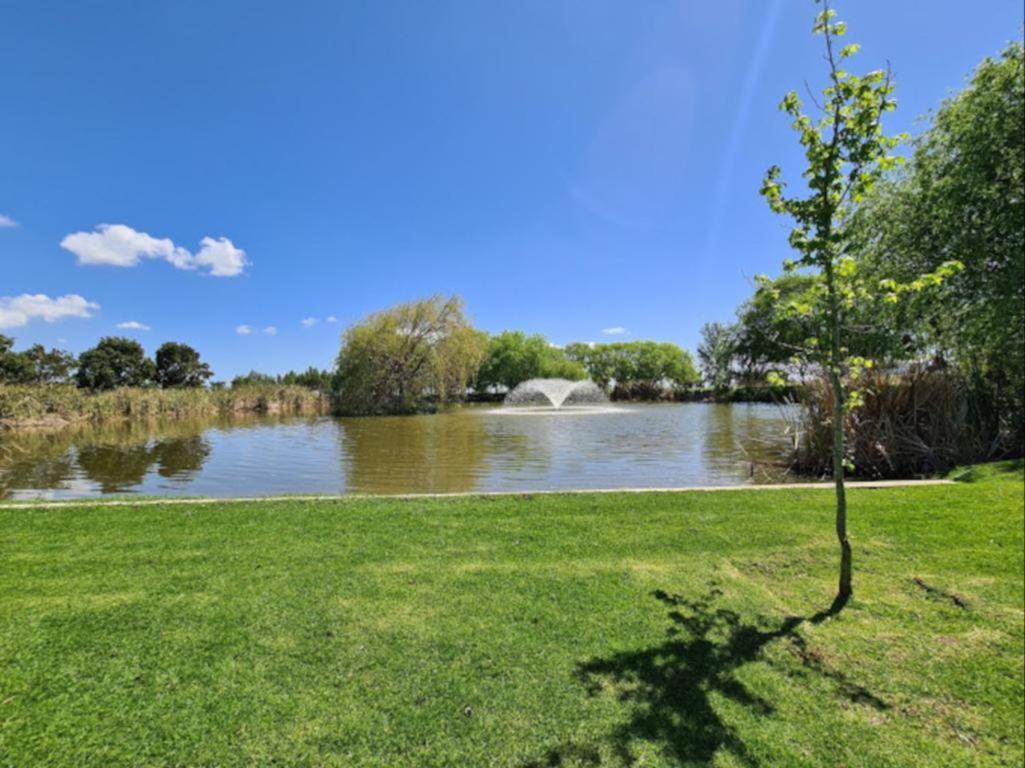 Loch Lynne Estate Hotel Durbanville Buitenkant foto
